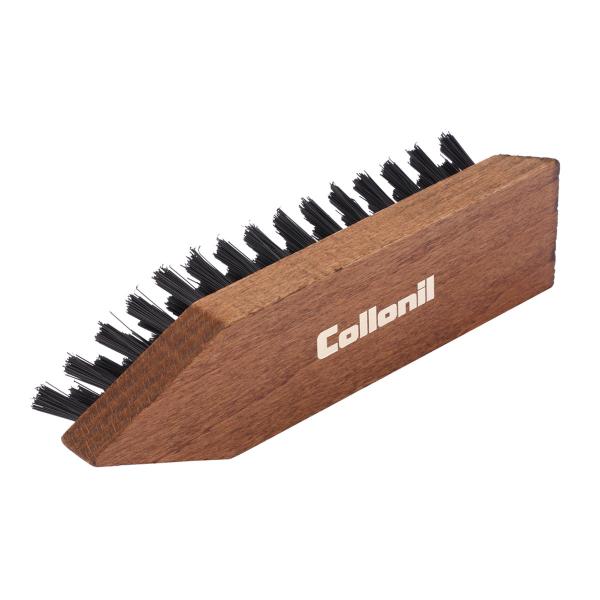 アウトドアシューズ、靴底のクリーニングに硬いナイロン製ブラシがワークブーツなどに付着した泥汚れをしっかりと落とします。ハンドルの尖った部分やヘラ状の部分は、ソールに挟まった石を取ったり泥をこそげ落とすのに使えます。アウトドアシューズのクリー...