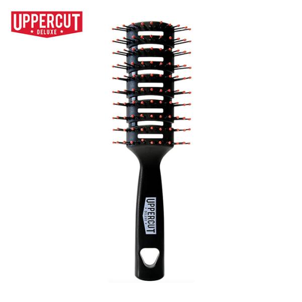 オーストラリア発のポマード等のヘアケアプロダクトを展開するメンズグルーミングブランド「UPPERCUT DELUXE」。こちらはミディアムからロングの男性のヘアスタイルを整えるために特別にデザインされたブラシ「VENT BRUSH」になりま...