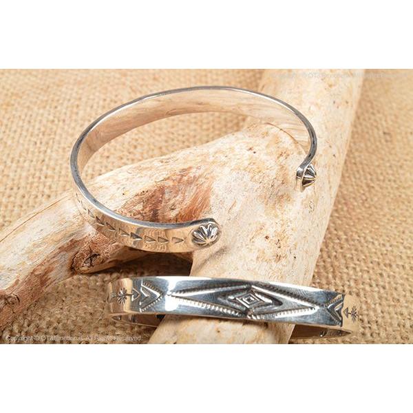 新品 NORTH WORKS ナバホ スタンプ バングル シルバー M アメカジ NORTH WORKS WORKS（ノース・ワークス） バングル ナバホ