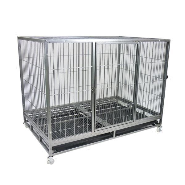 BIGサイズで大型犬でもOKなペットケージです！キャスター付きで移動も楽々♪更に前輪2つはストッパー付きで安心☆正面の扉はもちろんロック付き！トレイは引出し式でお掃除も簡単♪（左右2枚です。）【商品詳細】サイズ(約)：125×81×96cm...