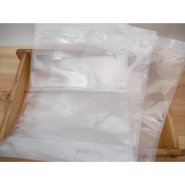 味噌の仕込みに便利！発酵ガス自動抜き弁付きのチャック付き袋　Lサイズ　5.0kg〜11.0kg程度の半製品お味噌を発酵熟成させる特注袋、シングルチャックです。外気に直接触れることが無く、衛生的で悪質な黒カビや緑カビも生えずらい環境を作りだし...