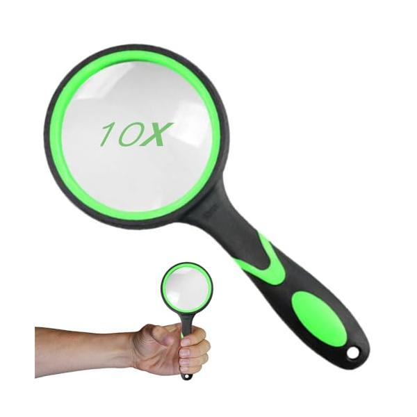 【商品概要】仕様：1個 グリーン、サイズ：13.5cm*5.9cm、厚さ約15mm。高品質な素材：ハンドルはゴム製で滑りにくく、人間工学に基づいたデザイン、レンズは光学ガラスレンズを使用。軽量で持ち運びしやすい。10倍拡大：本、地図、雑誌、...