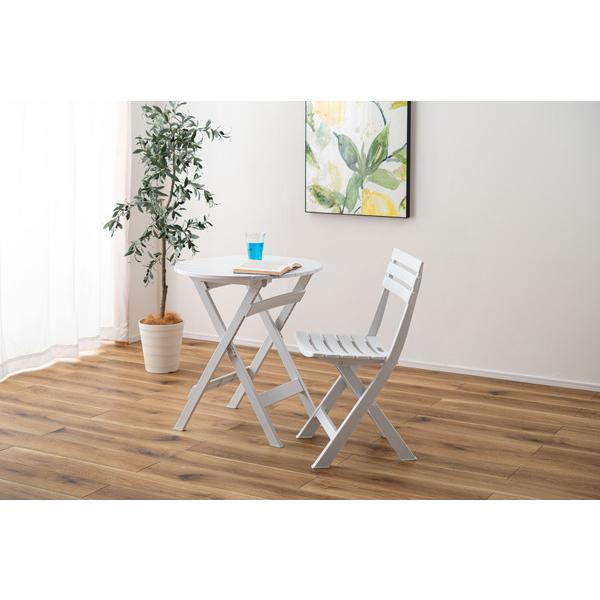 暮らしに寄り添う、省スペースなフォールディングアイテムシンプルで機能性に優れたフォールディングチェア&amp;フォールディングテーブル。落ち着いたトーンとスタイリッシュなフォルムは、様々な空間になじみます。軽量で持ち運びやすく、ガーデン、ア...