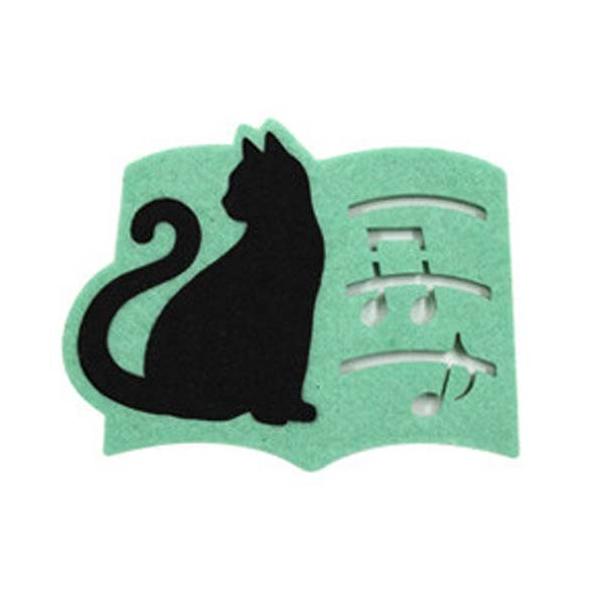 黒猫のシルエットが愛らしいフェルト素材のコースターです。お気に入りのカップと一緒に使えば、食卓が一気に華やかな雰囲気に包まれます。特に音楽好きや猫好きな方にはたまらないデザインで、インテリアにもなじみやすい一品です。黒猫部分は取り外し可能で...