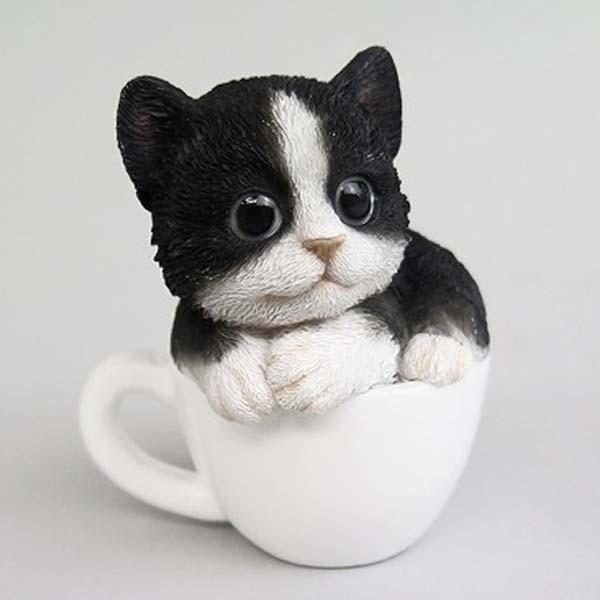 猫の置物 ミニティーカップキャット ハチワレ ネコ 人形 猫グッズと姫雑貨のお店オトメ日和 通販 Yahoo ショッピング