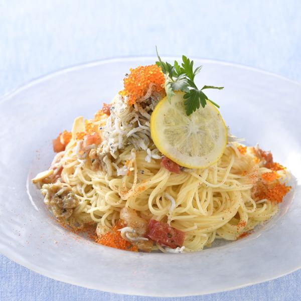 てんこ盛りしらすとレモン・フレッシュトマトの冷製ペペロンチーノ（1