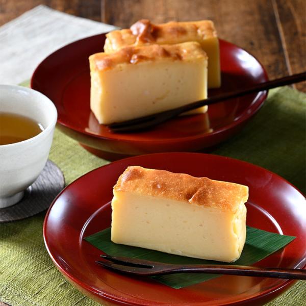 福井県特産とみつ金時芋など厳選したさつま芋に、その味に負けない黄身の濃い卵を贅沢に使用。高温と低温の2段階で焼き上げ、風味豊かなスイートポテトに仕立てた。生地を丁寧に濾すことで口当たりはしっとりきめ細やかに。コクのある味わいが後をひく。