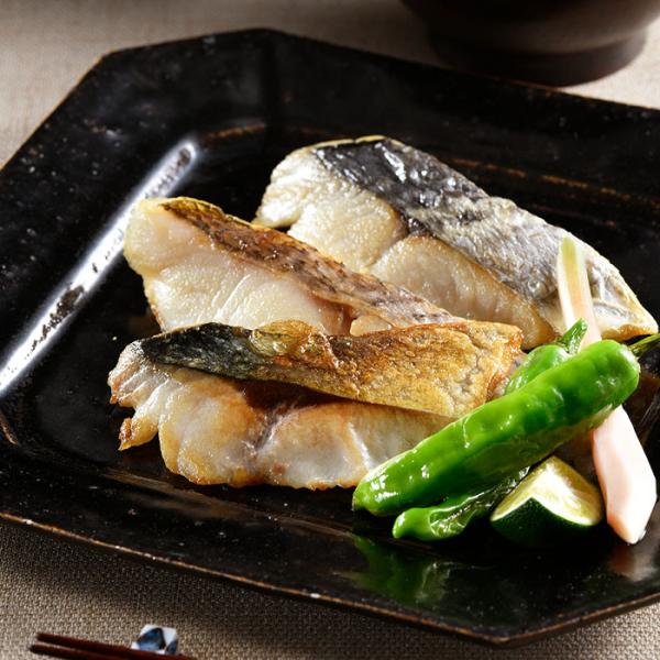 灰干しとは火山灰の中で魚を干す製法のこと。こちらは桜島の火山灰で熟成させて旨みを閉じ込めている。鹿児島産マダイはプリッと甘く、サバはふっくら。サワラは柔らかな身が繊細にほどけ、派手さはないがしみじみ旨い。国産で無添加、しかも骨無し切身という...