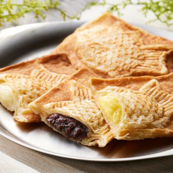 北海道十勝産の小豆を使用した滑らかな舌触りのつぶあんと、十勝産の牛乳で作ったリッチな味わいのミルク・カスタードの3種類をセットにしました。手作業で27層に折り込まれた生地は贅沢なほどにバターの香り高く、それでいて甘さ控えめ。トースターで温め...