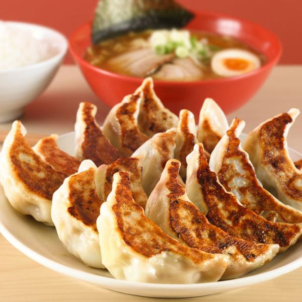 餃子の街「うつのみや」の餃子店。市内には60店舗以上の餃子店があるが中でも「悟空」は肉々しい餃子が有名で週末ともなれば２時間待ちが当たり前の超人気店。昨年放送のフジテレビの昼番組「ぽかぽか」では都内冷凍食品専門店「＠FROZEN」の取り扱い...