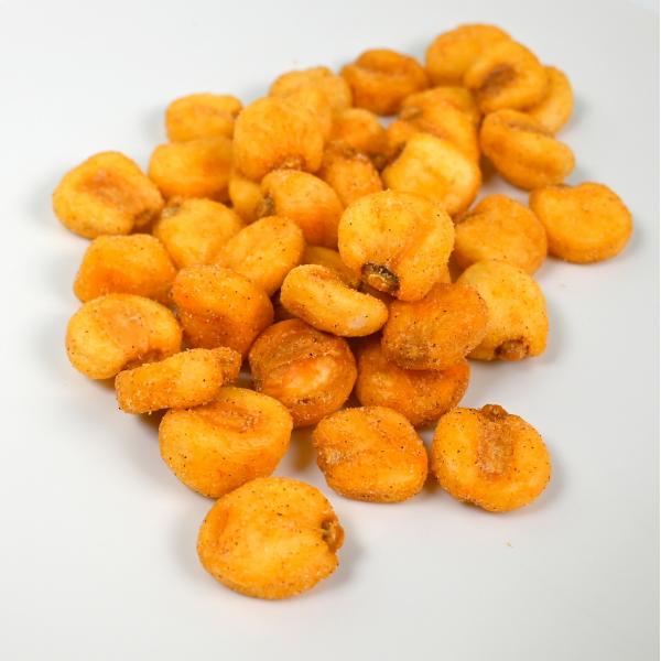 人気のカリカリのジャイアントコーンです。パンチの利いたピリ辛味で、お酒のおつまみにぴったりです。薄味がお好みのお客様は、うすしお味のジャイアントコーンも販売しておりますので、そちらをご検討下さい。原材料：ジャイアントコーン、植物油、食塩、香...