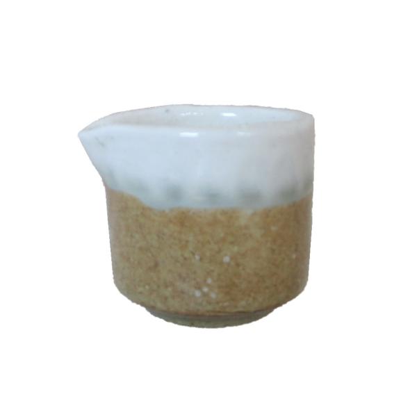 １人用ミニ ピッチャー ミニクリーマーミルク クリーム シロップ ソース ドレッシング タレ 入れ としての片口ポット一人用の小さなサイズ・ 日本製 岐阜県の焼き物・半磁器陶器製半磁器陶器は陶器の柔らかさと磁器の頑丈さ・硬さを 半々の性質と...