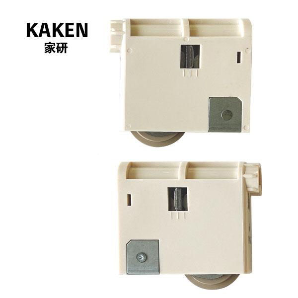 品番：KHMJB-907W色　：W色(ホワイト色)内容：戸車×2個、ネジ×2本OEM品番：MJB905　MJB906　MJB907採用時期：2005年〜コマ調整幅：上下6mm／左右4mm※戻り止めパットの装備はございません。●配送方法につい...