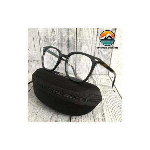 スクエア型に近いですが、少し丸みを帯びたデザインで、親しみやすく、どんなアイテムやファッションとも合わせやすいのがウエリントン型フレーム。 リムの上下幅が広いことも特徴で、優しい印象に仕上げてくれるフレーム形状です。ブルーライトカットのレン...