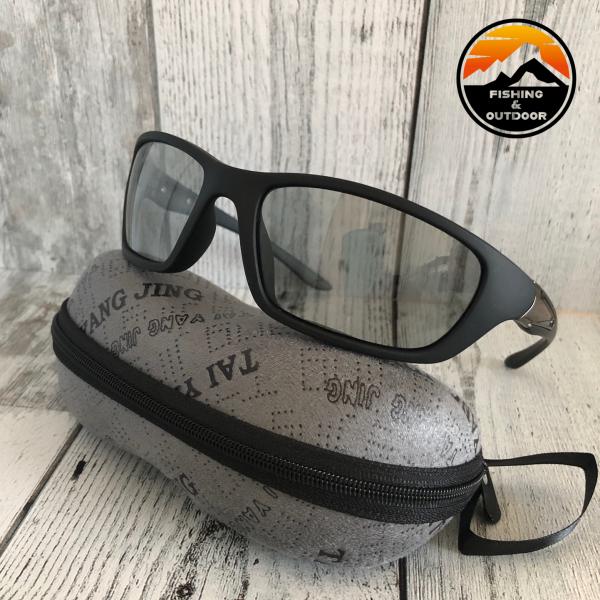 アウトドア、釣り、スキー、野球、ドライブ、ランニングなど様々なスポーツでも活躍するスポーツタイプの１本です。軽量でゆるやかにカーブしたテンプルが顔にフィットし、スポーツをするのに最適なサングラスです。レンズは偏光レンズを採用していて、路面や...