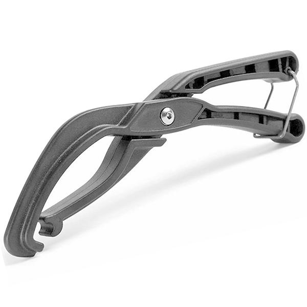 タイヤをリムにはめる時、通常力任せに入れたりタイヤレバーを使ったりしていると、手を痛めたりチューブに傷をつけたりしていたのですが、このタイヤセットペンチを使えば、もうそんな心配はいりません。使用手順：手でタイヤをはめていくと最後に30センチ...