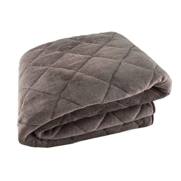 よりあたたかく、よりやわらかく。進化した吸湿発熱素材「スマートヒート(R)」を使用したボリュームパッドシーツ。 繊維の中から発散される熱を逃がさぬよう、生地の密度をアップ。 中わたをたっぷり使用したボリュームタイプなので、寒さが厳しい冬の夜...