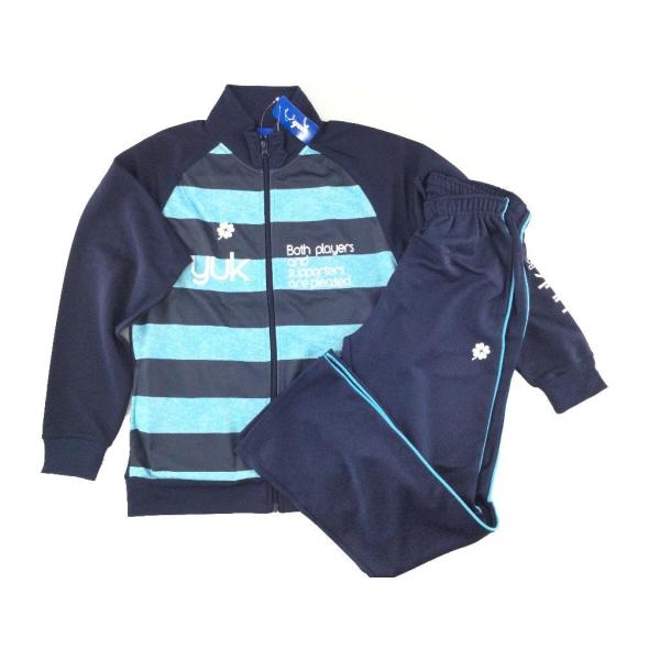 ボーダーラインが可愛いYUK ユック女の子ジャージ上下セットです。胸元にロゴプリント、パンツ上部にクローバーのロゴプリント、左サイドにもyukの英文プリントが施されています。動きやすいラグランスタイル！ジャケットはファスナーの前開きです。袖...