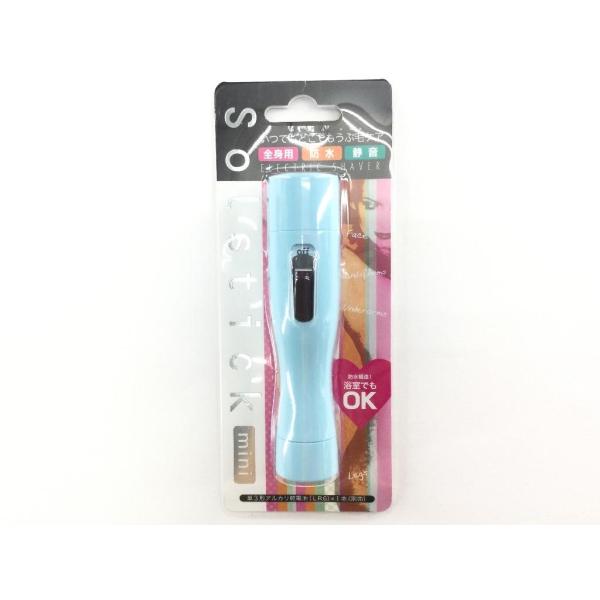 携帯に便利なコンパクトシェーバーで、どこでもいつでもササッとムダ毛処理が可能！肌に直接触れない回転刃で、うぶ毛や長い毛、クセ毛もやさしくカットします。防水構造なのでお風呂でも使用可能で、石けん剃りもOK！急なお出かけ前やお泊まり前にも手軽に...