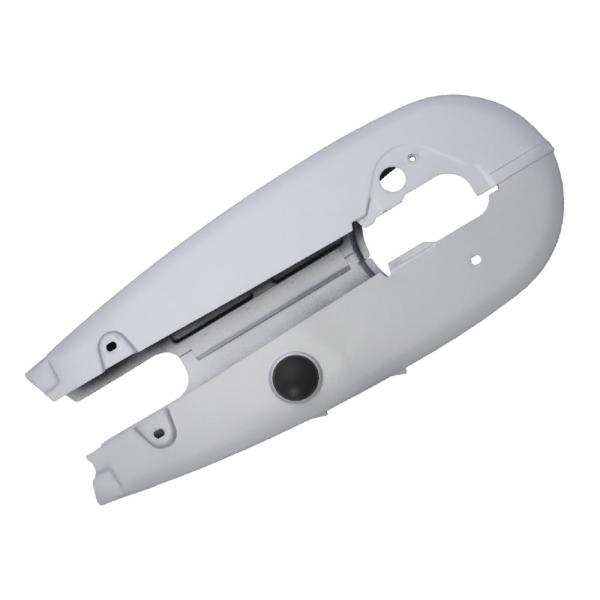 カブ用 チェーンカバー 社外品 新品シルバー低価格ですが、大手メーカーの下請けもしている信頼ある工場の製品です。リペアやカスタムにどうぞ。◯カラー：シルバー◯材質：スチール◯付属品：本体、黒キャップ付き【適合】リトルカブスーパーカブ50 ス...