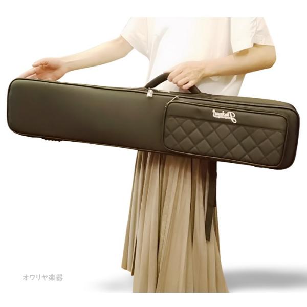 防水でリュックが快適な軽量二胡ケース・軽い　重さ0.9キロ。最軽量クラス・防水　雨も安心の防水。汚れにも強い・二胡保護　ケース内で楽器が揺れないよう、二胡を固定できます。　衝撃吸収材入り、ケース厚み19ｍｍ。・幅広ストラップで快適リュック。...
