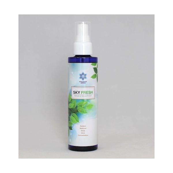 ■スカイフレッシュ 150mlスカイフレッシュは、蚊や虫が好まない香気成分を含む植物原料を用いてつくられた、全成分天然由来のフレグランススプレー。肌や衣類にスプレーすると、蚊や虫が寄りつきにくくなります。さらに蚊や虫によるか ゆみや不快感を...