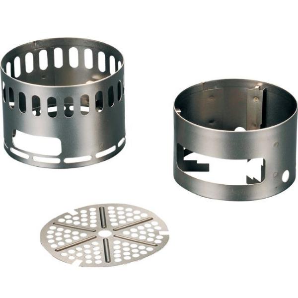 風を遮るだけではなく上昇気流によって燃焼効率を向上させる。スタンドに別売ストーブの収納が可能コンパクトに携帯が出来る。ストーブスタンドは、アルコールストーブだけでなく、メタや小枝などを使うことで、小さな火台として機能します。また、登山だけで...