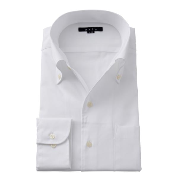 プレミアムコットン＝スーピマ綿のピンポイントオックスフォードに形態安定加工を施した、ノータイ専用でありながら、非常にエレガンスでドレッシーなイタリアンカラーシャツです。肌触りや風合いのよさをいかしつつ、お洗濯後のお手入れが楽な形態安定加工付...