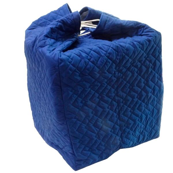 ●安心の日本製。国産の生地を使用しています。●袋状（角底タイプ）の巾着型キルティングカバーです。●ダイニングチェア2脚を収納できるサイズです。●「ダイニングチェアー」や「ぬいぐるみ」など、箱に入らないモノを何でも収納できるマルチカバーです。...