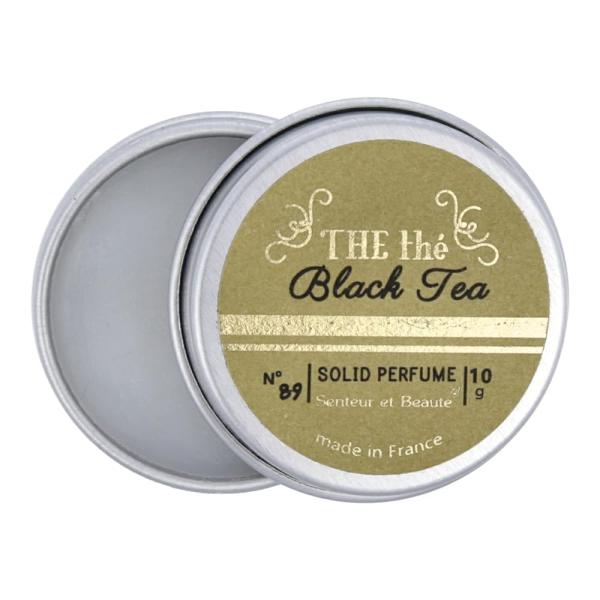 「商品情報」ノンアルコールで、お肌の保護・保湿とともに香りが楽しめるクリームタイプの香水。通常の香水より、奥深くやわらかな香りが持続します。手首やうなじ、耳の後ろなど体温の高いところに塗ってお使いください。「主な仕様」