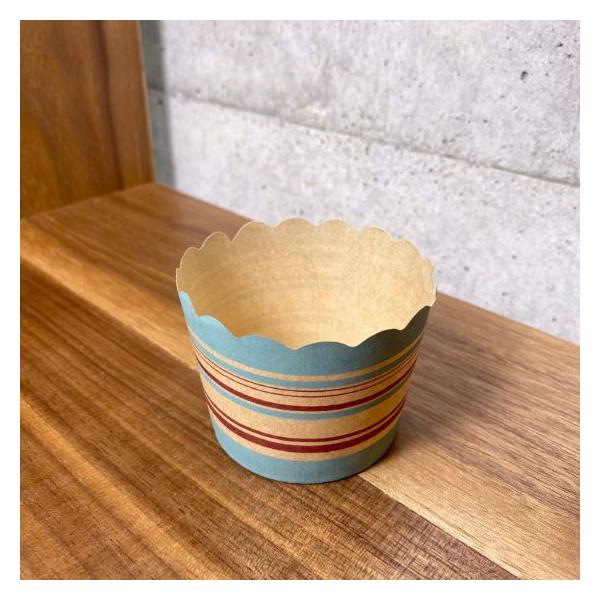 NP-6 ストライプ柄◇ナチュラルなベーキングカップです。◇そのまま生地を流し込んでオーブンで焼成が可能です。●材質：紙●容量：約 140ml●サイズ（口径×底径×高さ）：φ68×φ55×H50mm●入数：100枚