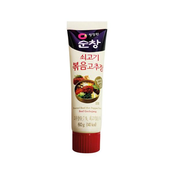 牛そぼろ入りで旨みが加わった便利なチューブタイプのコチュジャンです。韓国料理の定番であるビビンバ丼に最適。その他にも野菜スティックのディップや炒め物、和え物の辛み付け等にもご使用いただけます。