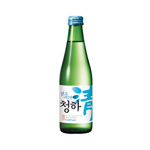 透明色のすっきりとした飲みごたえのチョンハ（清河）は、お米だけで作られる韓国の有名な清酒です。