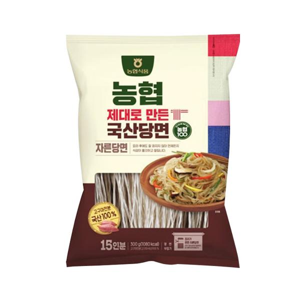 もちもちとした食感で伸びにくい韓国春雨、唐麺（タンミョン）です。韓国産さつま芋でん粉100％で、使いやすいカットサイズです！