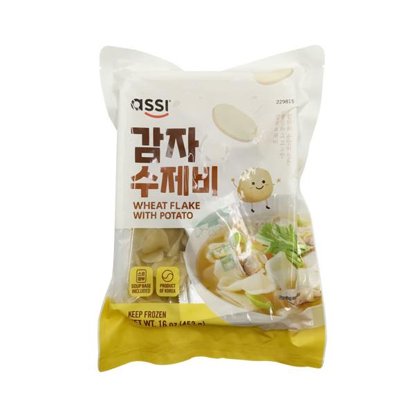 韓国産のジャガイモ澱粉を使用してもっちりした食感が特徴のカムジャスジェビ （じゃがいもすいとん）です。