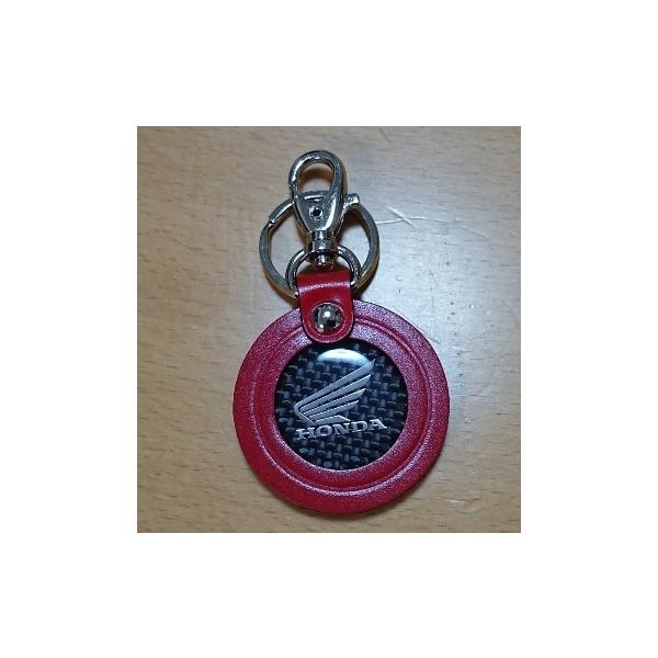 ●ホンダ　WINGエンブレムキーホルダー●カラ-：レッド●素材：牛皮革、カーボンプレート、金属●ゆうパケットで発送　送料￥360（税込）全国一律