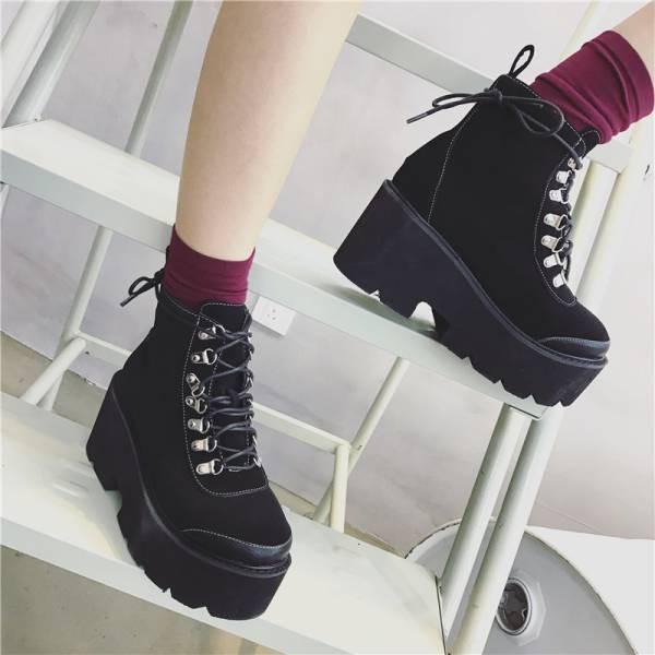 19新作秋冬 レディース原宿系ショートブーツヒール7 5m厚底 ブーツ話題の美脚ショートブーツ大きいサイズあり Qx1 Panda Ko 通販 Yahoo ショッピング