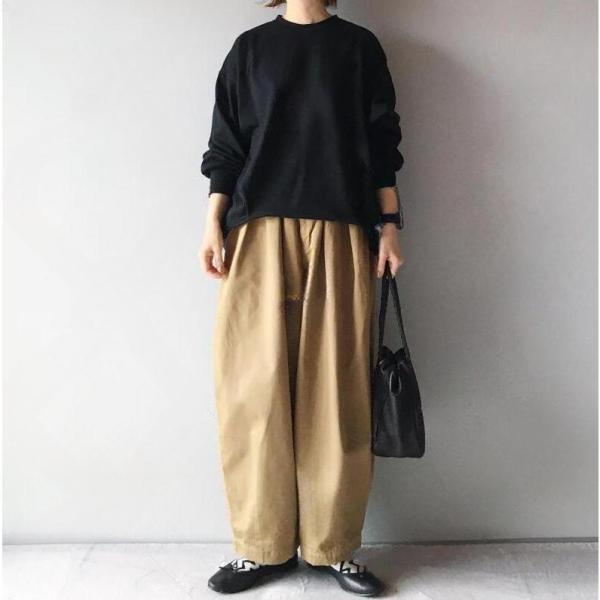 ★素材：ポリエステル★サイズ（単位：cm）S:  着丈52-69 バスト116  パンツ丈95 ウエスト64 ヒップ118M: 着丈53-70 バスト118 パンツ丈96 ウエスト69　ヒップ119L:  着丈54-71 バスト120 パン...