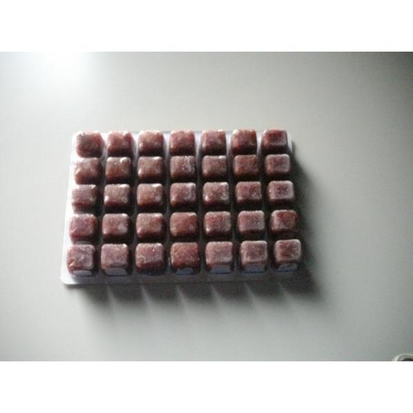 ■別途冷凍手数料ご負担ください■1パックから賜ります■冷凍キューブパック1枚35キューブ約100グラムです■天然アカムシは天然無添加、無着色です■金魚　熱帯魚　川魚　カメ　イモリ　エビ等どのような生体にも安心してお　使い下さい■お使いになる...