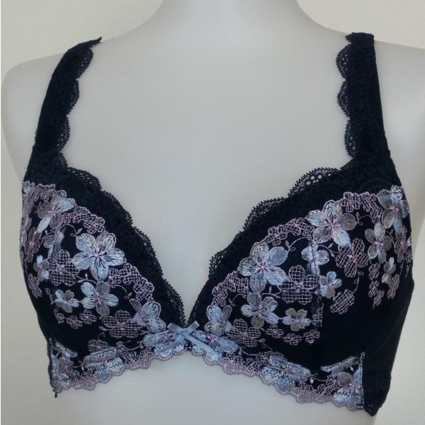 B80 トリンプブラジャー ミークローゼット Me0 紺 B9 4421 ノンワイヤー 保形性 通気性に優れたカップ Buyee Buyee Japanese Proxy Service Buy From Japan Bot Online