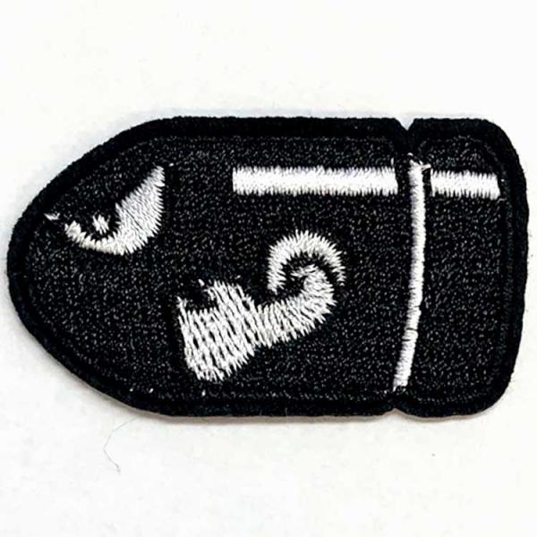 キャラクター：マリオ ブラザーズサイズ：縦3.3cm×横5.8cmワッペンを幼稚園のスモックやバッグ、ポーチなどに貼り付けてオリジナルデザインにアレンジ！アイロンで貼り付け可能！接着剤での貼り付けも可！【備考】※こちらの商品はゆうパケット「...