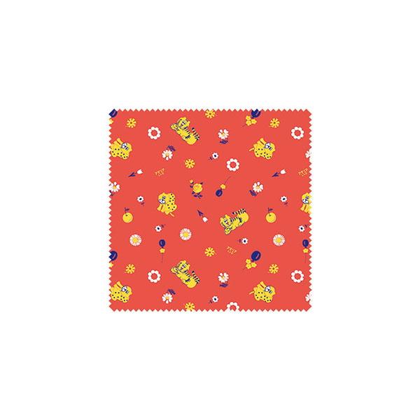 アデリアレトロのクリーニングクロス。メガネやカメラなどのレンズ、パソコンやスマホなどの液晶画面のお手入れに便利なマイクロファイバー素材のクリーニングクロスです。プリント柄：ミックスレッドメガネクロスサイズ：約145mm×約145mm