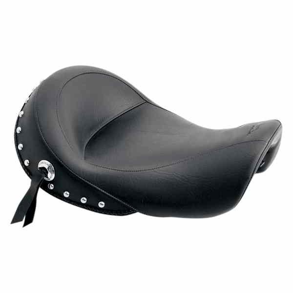 並行輸入品】 スタッズ付きビニールソロシート マスタング