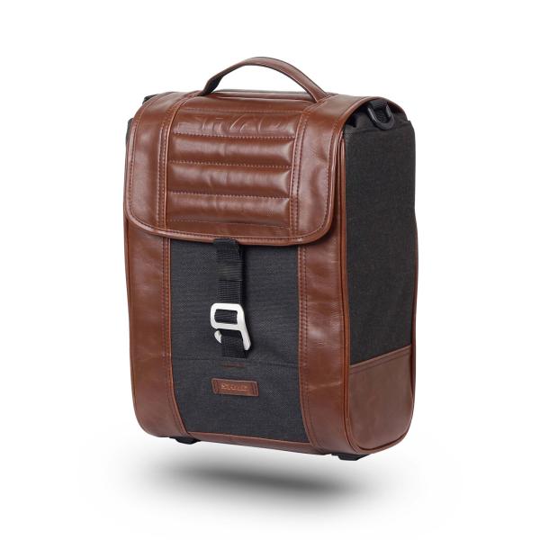 メーカー品番：X0SR38カラー：ブラウン/ブラック商品サイズ：本体：W240mm×D150mm×H340mm単位：1個セット内容/付属品：レインカバー、ショルダーストラップ、キー×2