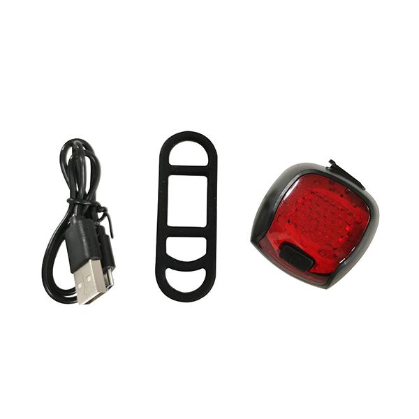 カラー：レッド単位：1個セット内容/付属品：テールライト×1 シリコンストラップ×1 USB充電ケーブル×1