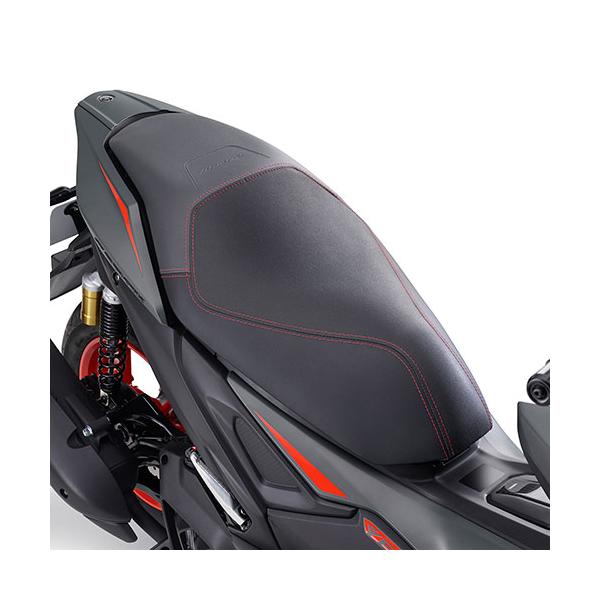 ワイズギア YAMAHA AEROX ローダウンシート（レッドステッチ） Q5K-YSK-170-G01