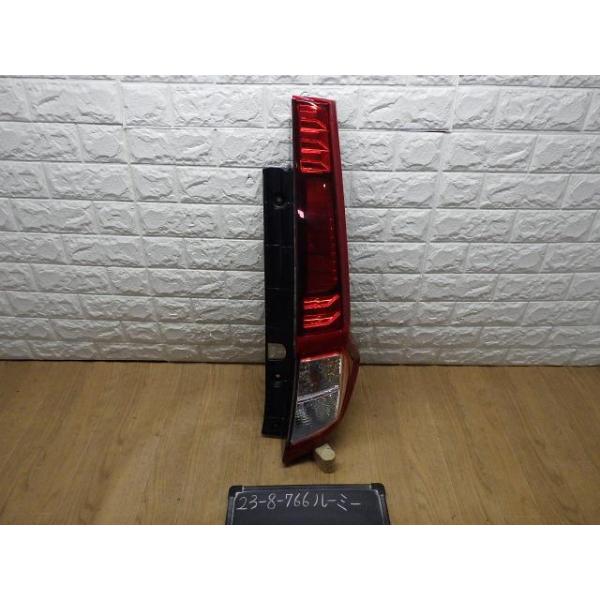 【makoto102622】M900A ルーミー/トールテールライト ルーミー M900A 右テールランプ ライト レンズ B82 コイト 220-69047