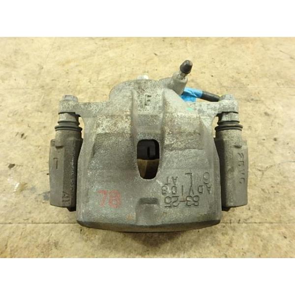 プリウスα ZVW41W フロント左キャリパー 1F7 ADVICS 63-25 47750-12A70  