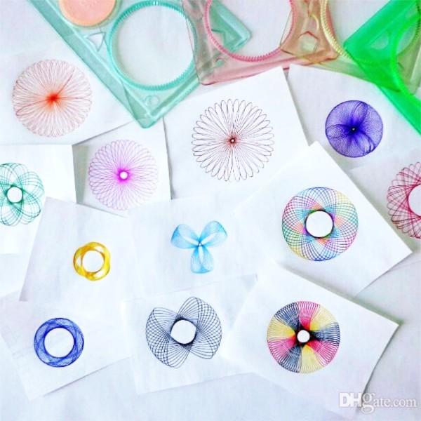 くるくるデザイン定規 円 輪 花が描けるお絵かき定規 4色 卒業祝い 入学祝い Buyee Buyee 日本の通販商品 オークションの代理入札 代理購入