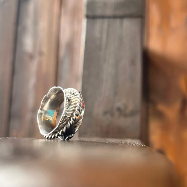 ナバホ族アメリカインディアンジュエリー☆ シェル　シルバー リング 回転するシルバーリング インディアンジュエリー/ネイティブアメリカン